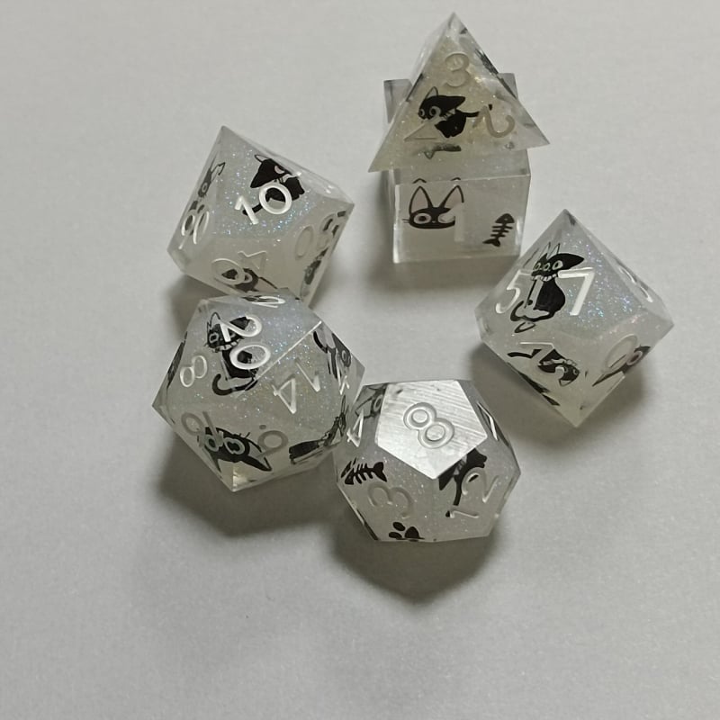 Prilagođene 16 mm smolne kocke za Dungeons & Dragons RPG stolnu igru