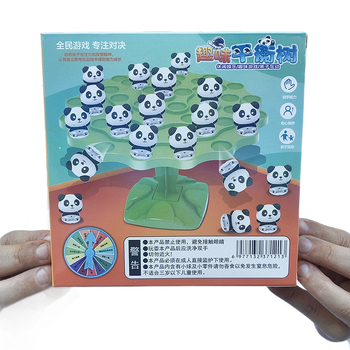 Panda astronaut – balansno stablo – obiteljska društvena igra s plastičnim karticama, za uzrast 7–14 godina