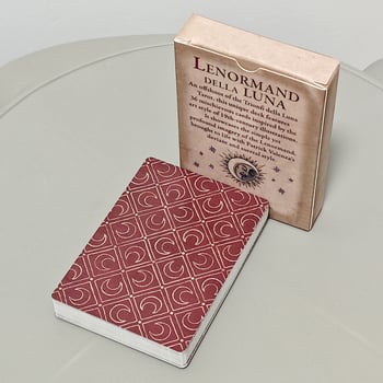 Lenormand kartice: set od 36 dvostrano reljefnih kartica od papira