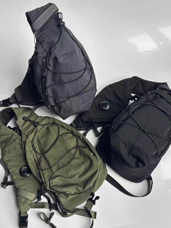 Vyrinė krūtinės krepšys — Miesto paprastumas, Oxford audinys, Poliesterio pamušalas, Laisvalaikio kelionėms