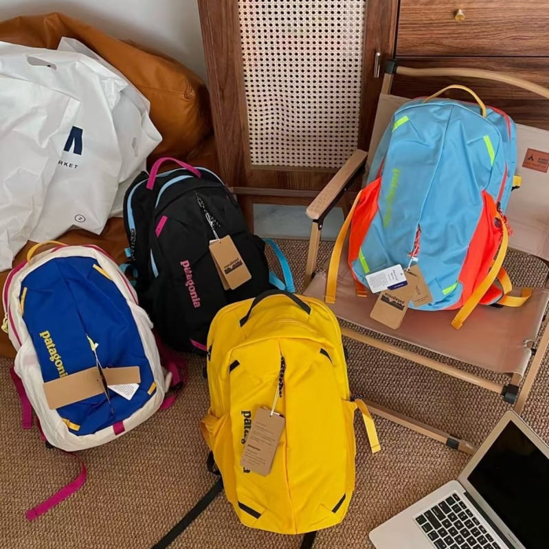 Unisex ranac od najlona za boravak na otvorenom, pretinac za 10-inčni prijenosnik, zakrivljene naramenice, kapacitet ispod 20 L