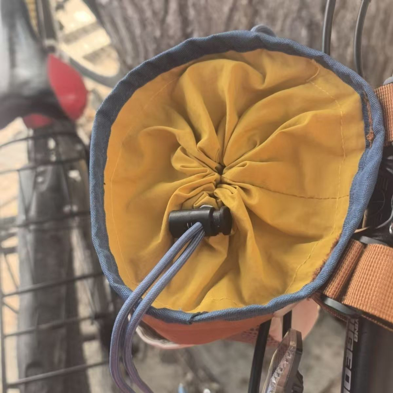 Предна чанта за кормило за велосипед и електрически мотоциклет с отделение за вода, полиестер, модел DF168-0203, с вътрешна подплата