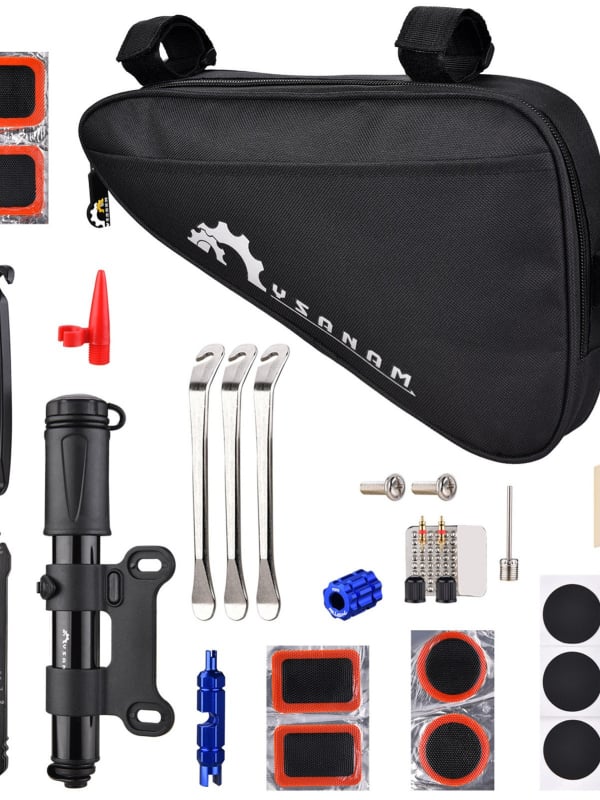 Велосипедна чанта с инструментален комплект, полиестер, модел 069, капацитет 1,5 л, с вътрешна подплата