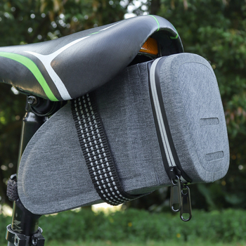 Leyi ZXCB-17 Kerékpár nyereg alatti táska, PVC, vízálló, 2L