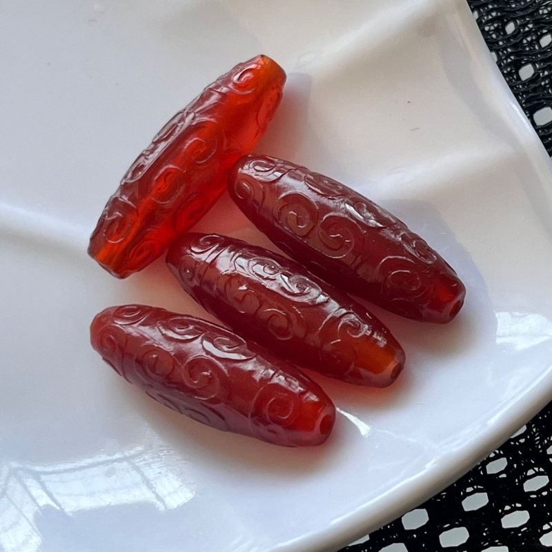 Labave perle od žada s perlastom obradom, podrijetlo Henan, tip žada: agat