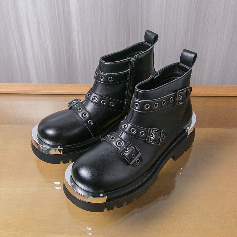 Μάρτιν μποτάκια, δερμάτινο επάνω μέρος, καουτσούκ σόλα, πλευρικός φερμουάρ, στρογγυλή μύτη