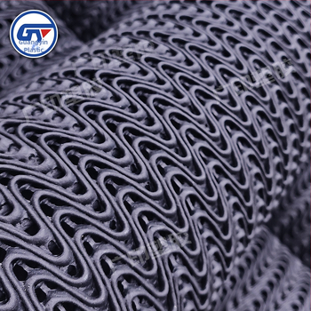 PE sietuve cieta drenāžas caurule, paredzēta zemes drenāžai un noplūžu novēršanai; produkta kods: Hard Permeable Pipe; piemērota dzelzceļa un autoceļu būvēm, lidostām, golfa laukumiem, stadioniem un ainavu veidošanai.