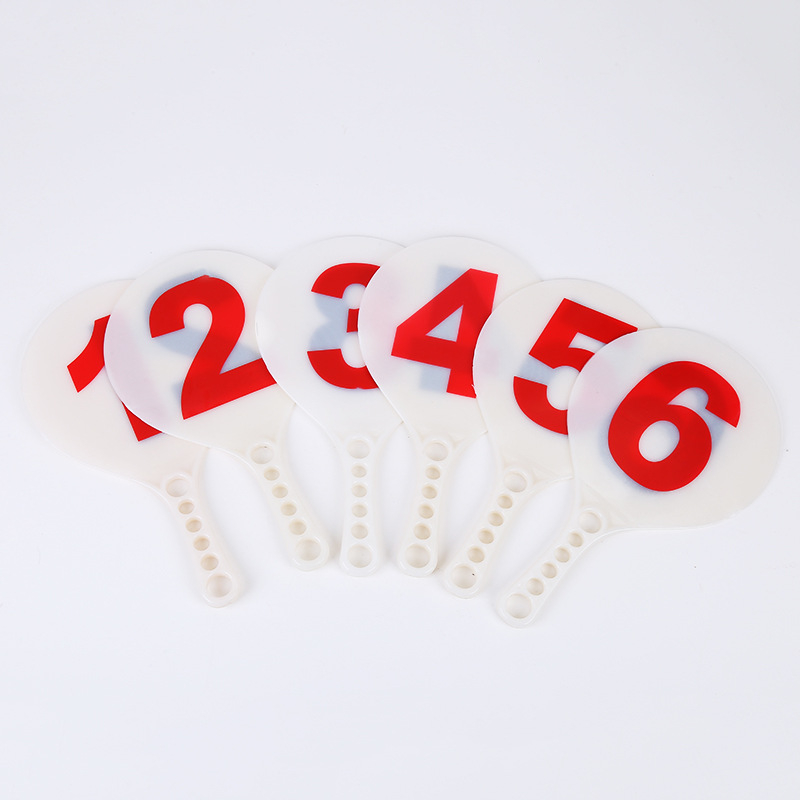 Tiesneša indikatora tablo vahetu pārkāpumu un time-outu gadījumos; plastmasa; 20 komplekti iepakojumā; drukāts logo; pielāgojams; piemērots basketbolam, futbolam, tenisam un citiem sporta veidiem.