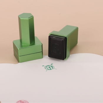 Négyszögletes golflabda pecsét, fém tokkal, fényérzékeny, méretek 31×24×54 mm, modell 114856