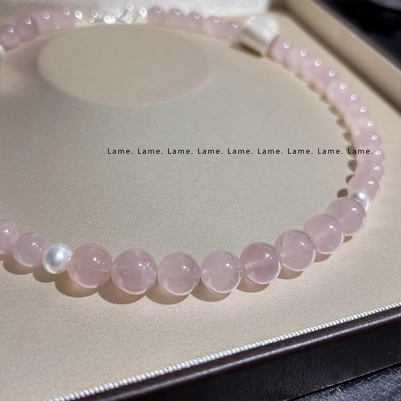 Κολιέ με κρύσταλλο χαλαζία και μαργαριταριών λεπτομέρειες, ασήμι 925, κυκλοφορία άνοιξη 2025