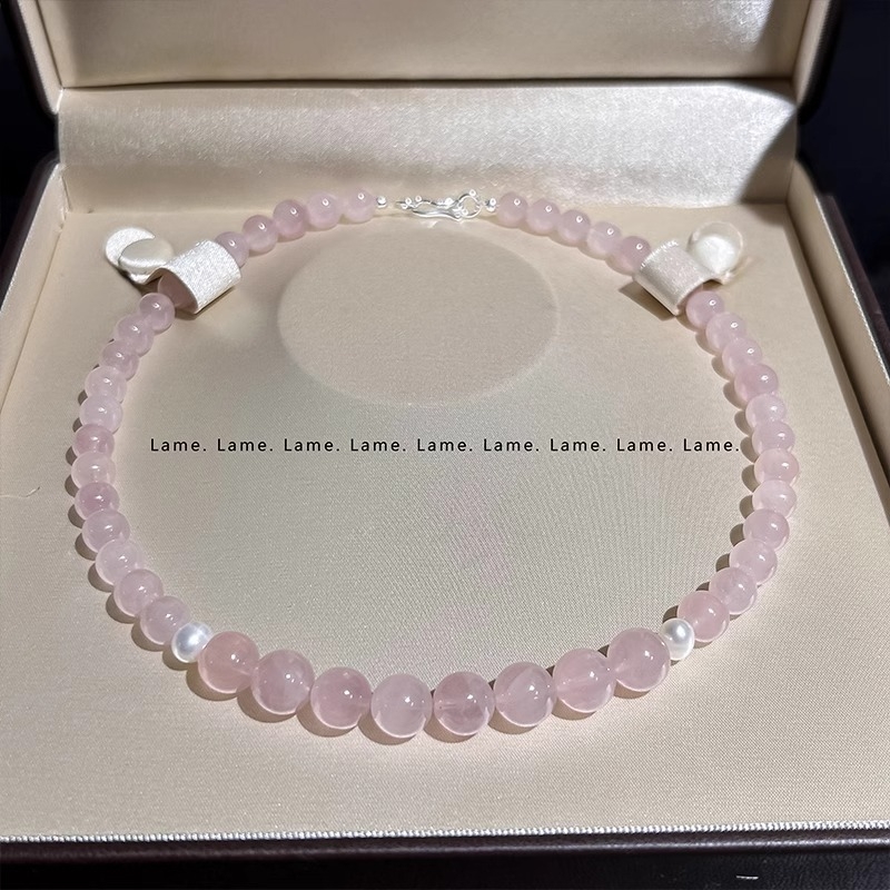 Κολιέ με κρύσταλλο χαλαζία και μαργαριταριών λεπτομέρειες, ασήμι 925, κυκλοφορία άνοιξη 2025