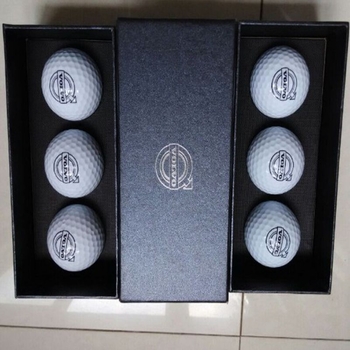 Cutie de ambalaj pentru mingi de golf - Personalizabilă, carton 230 GSM, tavă fixă, imprimare offset și bronzare argintie