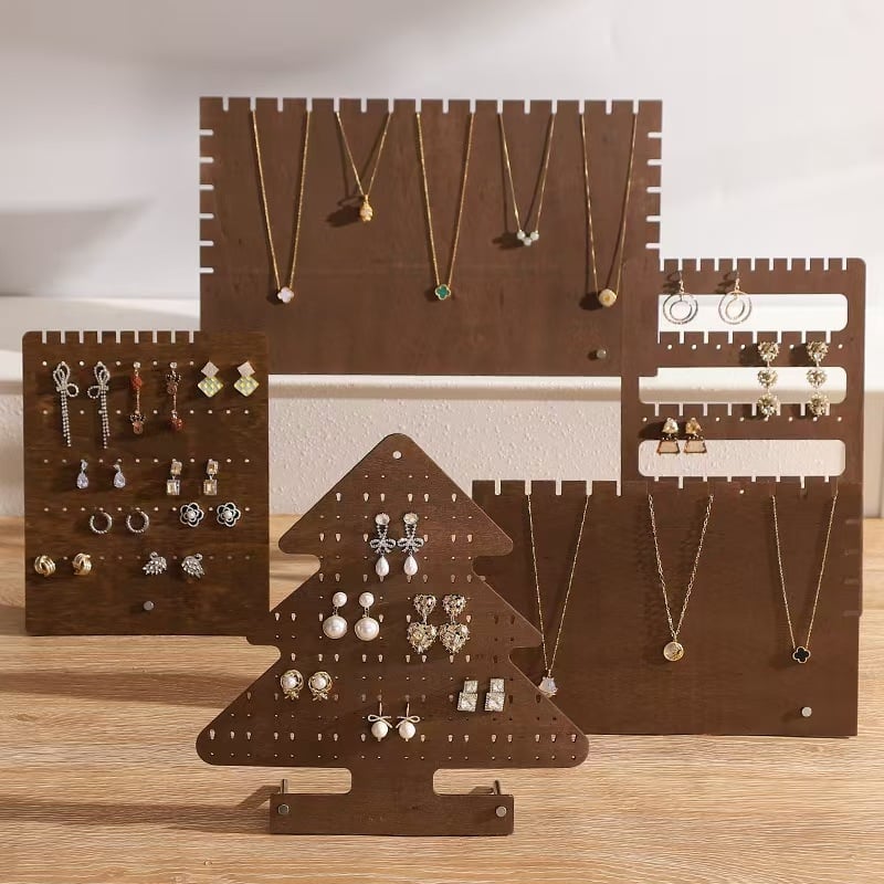 Дървен настолен дисплей за бижута във форма на Коледно дърво за обици и висулки
