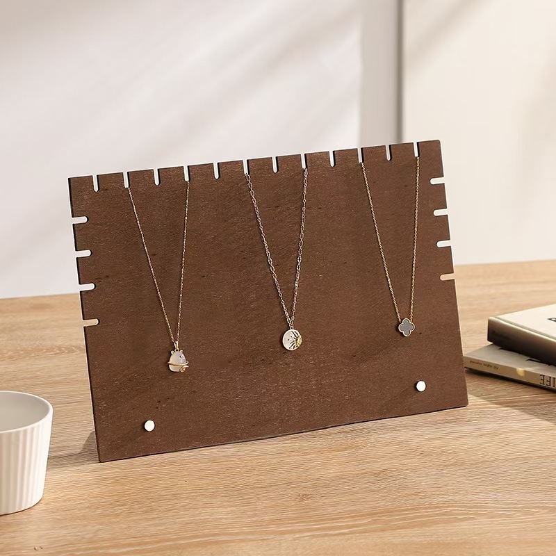 Дървен настолен дисплей за бижута във форма на Коледно дърво за обици и висулки