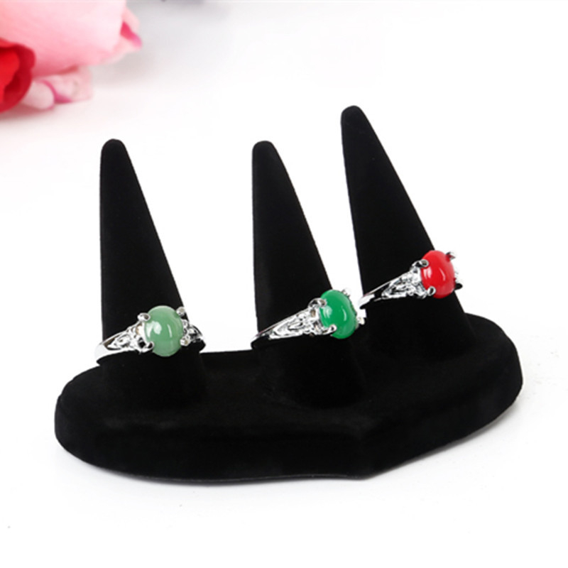 Стойка за бижута с форма на заострен пръст, артистичен стил, марка Dan Man