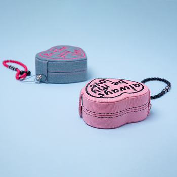 Denim szív alakú ékszerdoboz (Modell xsc1, Márka Nothing, Anyag Denim, Kemény tok, Testreszabás elérhető)