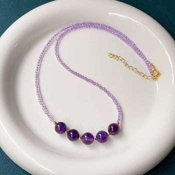 Κολιέ με χάντρες αμέθυστου, φρέσκο και καθαρό αισθητικό στυλ, πλευρικοί λίθοι από αμέθυστο, ατομικά συσκευασμένο