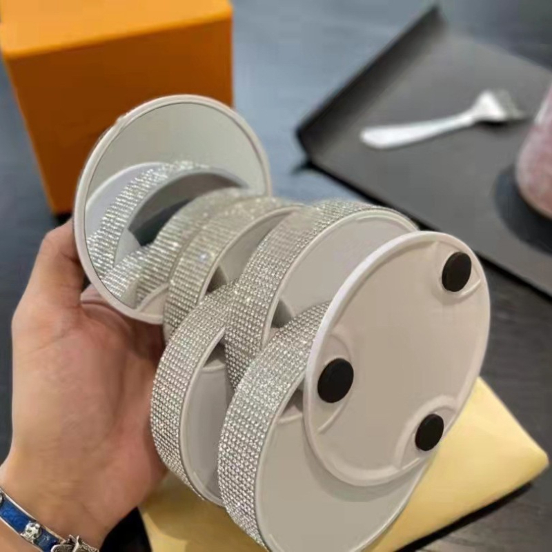 Cutie pentru bijuterii cu patru niveluri rotative și oglindă, spațiu pentru coliere și brățări, material ABS, construcție rigidă, personalizare disponibilă, specificații 10/10