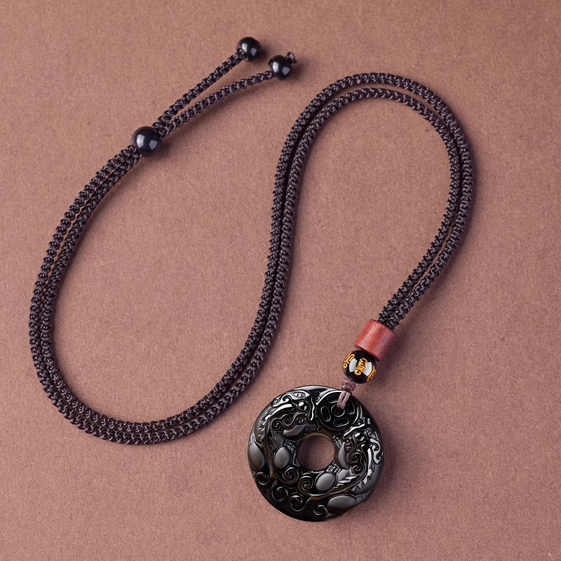 Ogrlica s obsidijanskim privjeskom, polirani završetak, kineski stil (literarno retro), Aolan Jewelry, ljeto 2025 izdanje