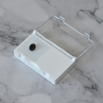 Neapstrādātu akmeņu uzglabāšanas un izstādes kārba — kompozitmateriāls; iepakojuma maisiņš; juvelierizstrādājumu iepakojums; tirdzniecības iepakojums