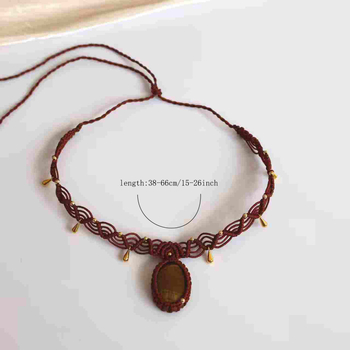 Nyaklánc tigrislátóval - kézzel készített boho stílusban, viasz zsinór lánc, medál: tigrislátó, egyrétegű, súly: 9 g (Anyag: tigrislátó; Medál: tigrislátó; Lánc: viasz zsinór; Réteg: egyrétegű; Tömeg: 9 g)