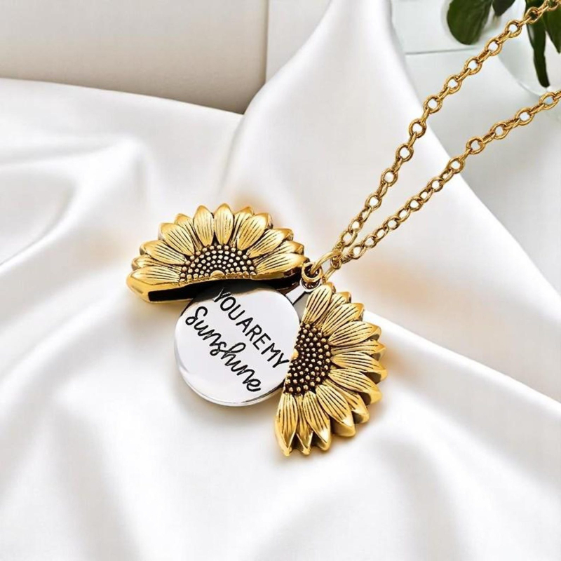 Ogrlica sa suncokretom, otvoreni privjesak, gravirano 'You Are My Sunshine', unisex, titan čelik