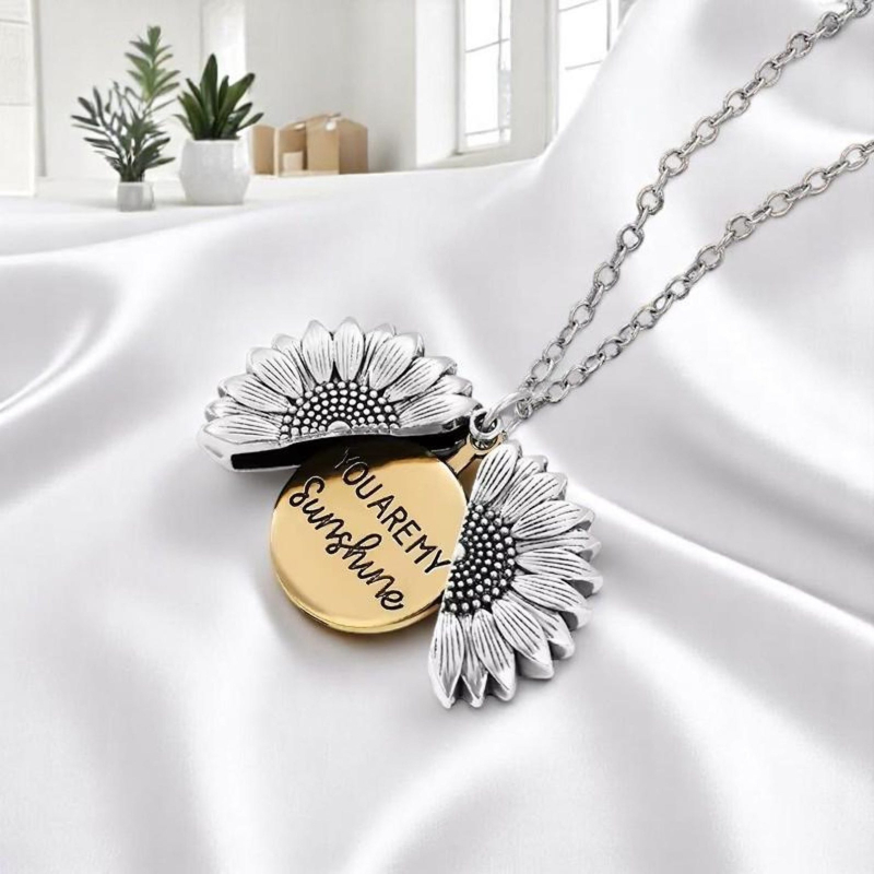 Ogrlica sa suncokretom, otvoreni privjesak, gravirano 'You Are My Sunshine', unisex, titan čelik