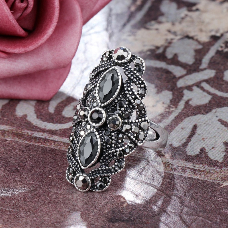 Ötvözetből készült gyűrű, retro uniszex stílus, elektroplatírozás, ötvözetbe illesztett mesterséges kövek