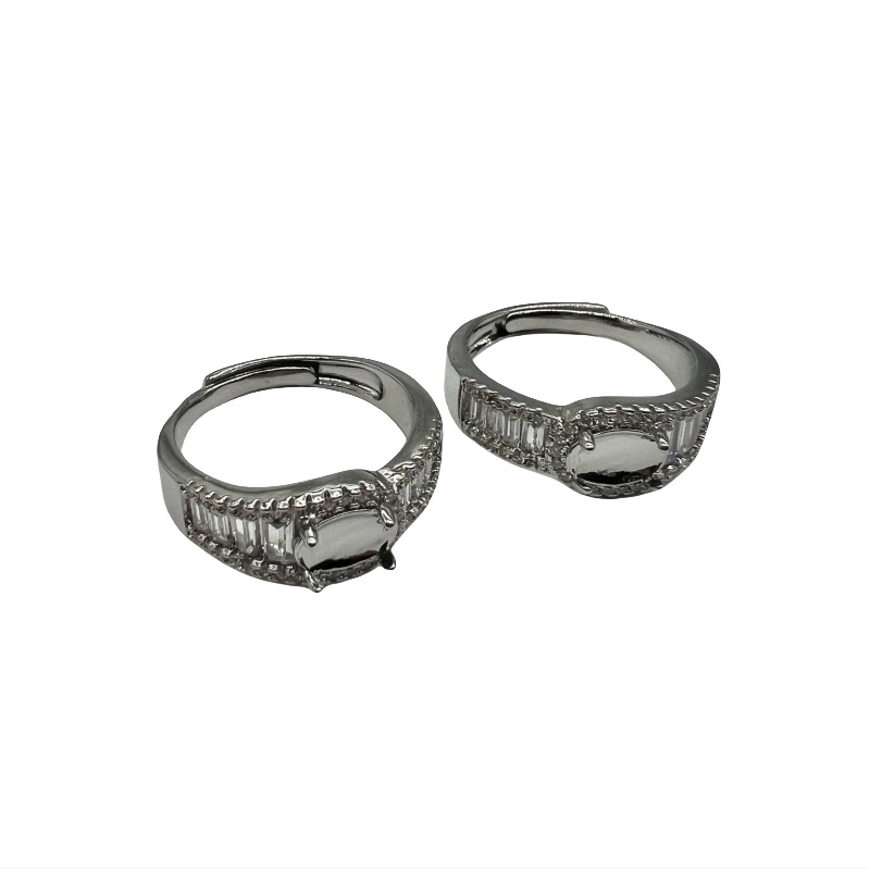 Postavka prstena s bakrenim premazom i ugradom jadea 4x6 mm, minimalistički geometrijski stil, elektroplatirani završni sloj