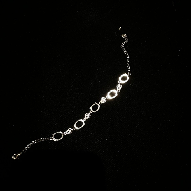 Narukvica Bodhi materijal, crtani stil, svjež i sladak dojam, izlazak proljeće 2025