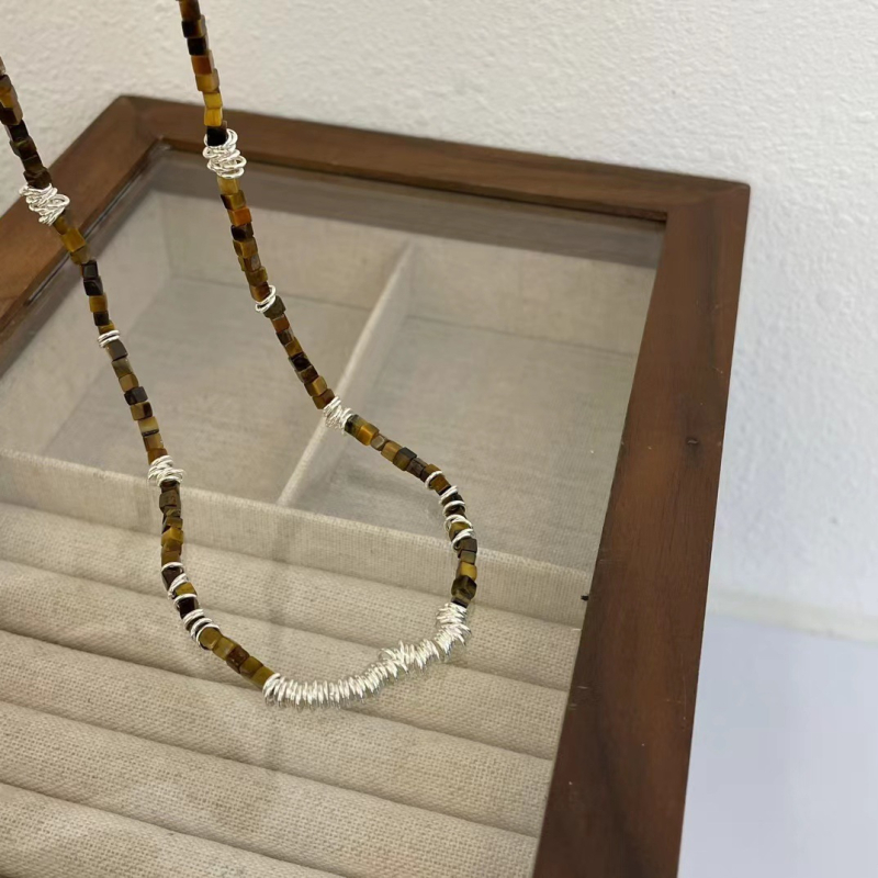 Colier Tiger Eye din aliaj, finisare electroplacată, origine Jinhua, pentru femei, toamnă 2023