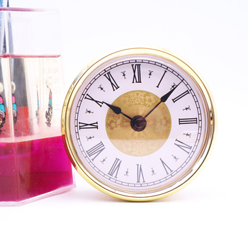 Ceas de birou cu inserții, carcasă din plastic, stil vintage, imprimare logo disponibilă, personalizare