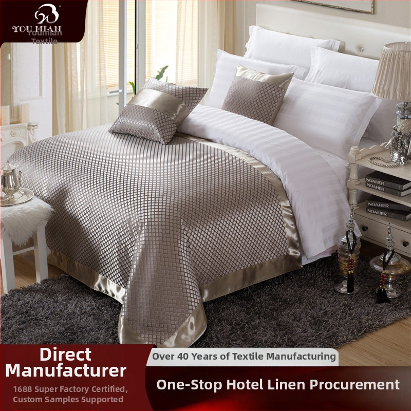 Viešbučio patalynė iš poliesterio–medvilnės mišinio, gėlėtas raštas, modernus minimalistinis stilius, prekės ženklas Excellent Cotton, kokybė: kvalifikuotas produktas