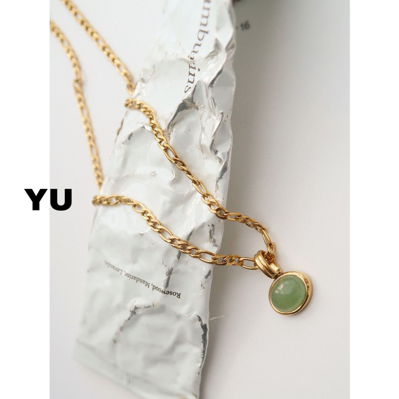 Titánacélból készült ovális medálos nyaklánc, zöld aventurin, retro stílus, többszintű dizájn