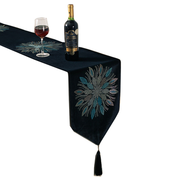 Runner din velur pentru masă - 100% țesătură, fibre de poliester, stil hotelier