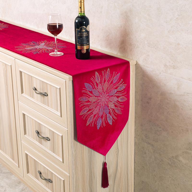 Runner din velur pentru masă - 100% țesătură, fibre de poliester, stil hotelier