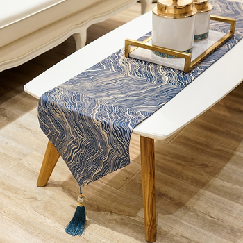 Table Runner od poliestera, geometrijska apstrakcija, moderan minimalistički stil, prilagodljivo, za dnevni boravak i restoran.