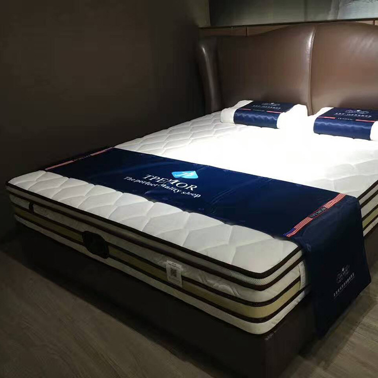 Set mousepad și prosop – poliester, imprimeu geometric abstract, stil minimalist modern, cod produs 0033, stil hotelier