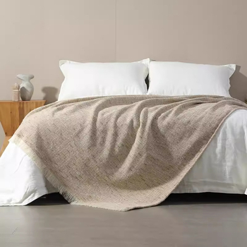 Poliesterio pledas su kutais, medžio žievės tekstūra, dryžuotas raštas, modernus minimalistinis stilius, modelis DJ372