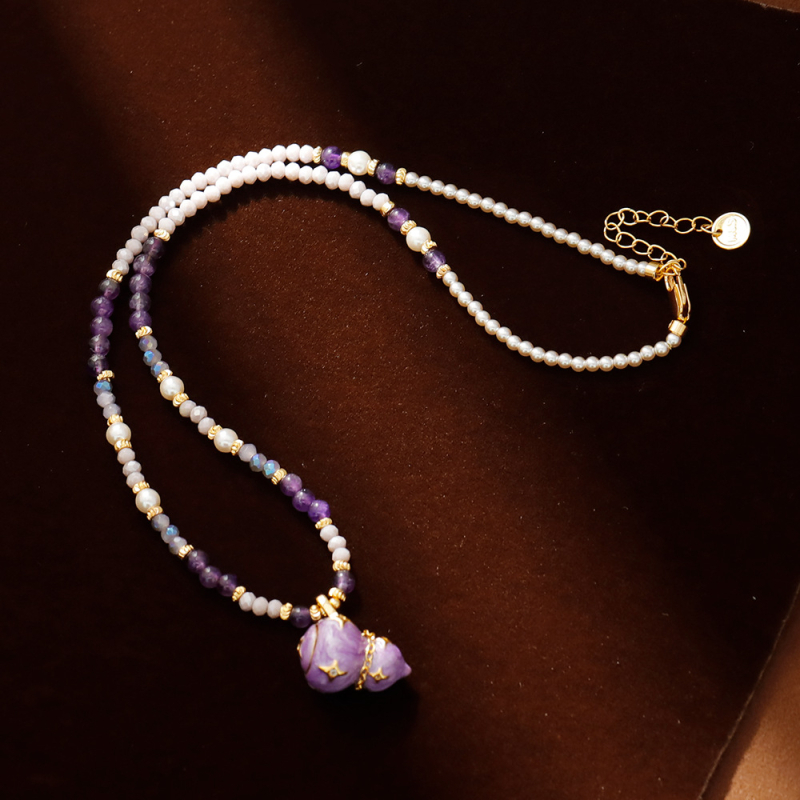 Colier cu pandantiv emailat în formă de dovleac, cupru, mărgele/kristale/pietre naturale, lanț tip pulover, lucrat manual cu placare, toamna 2025