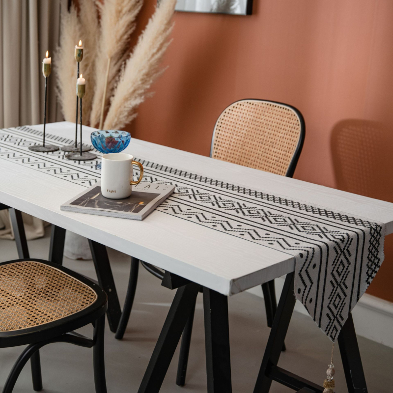 Jacquard stolni tekstil s geometrijskim blokovima boja za blagovaonu i stolić za kavu