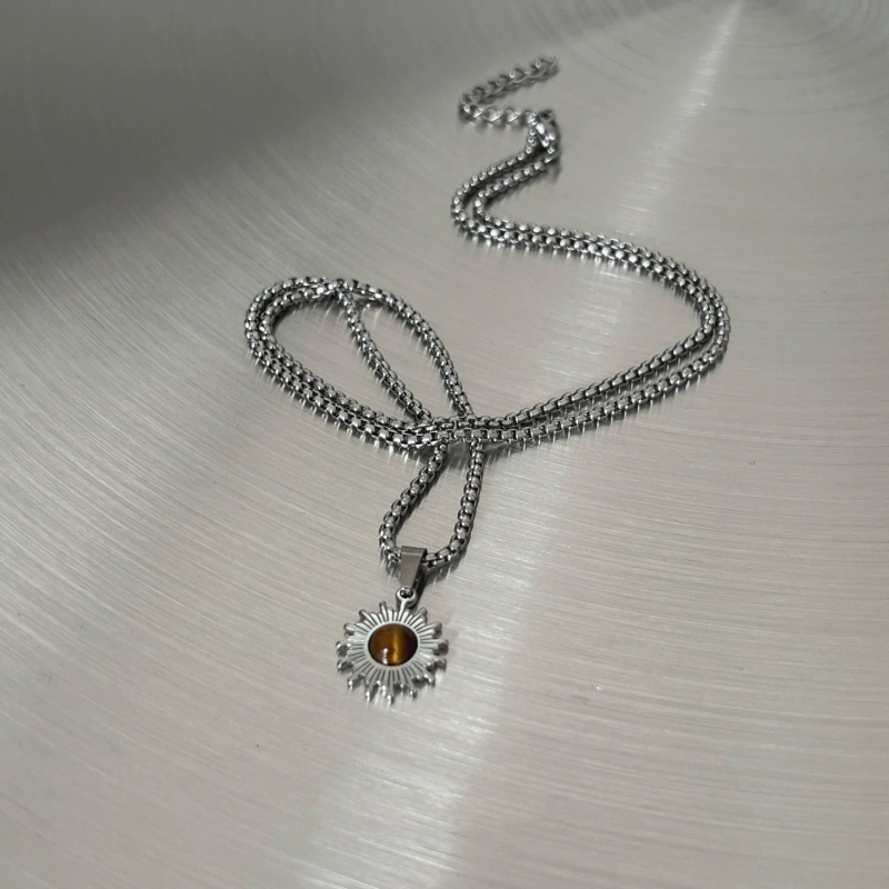 Rozsdamentes acélból készült nyaklánc, medál ötvözetből, gyöngyös lánc, geometriai forma, elektroplakolás