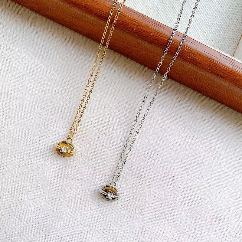 Yaru márkájú titánium acél nyaklánc geometriás medállal, Flash O lánccal, titánium acél anyag, őszi 2025