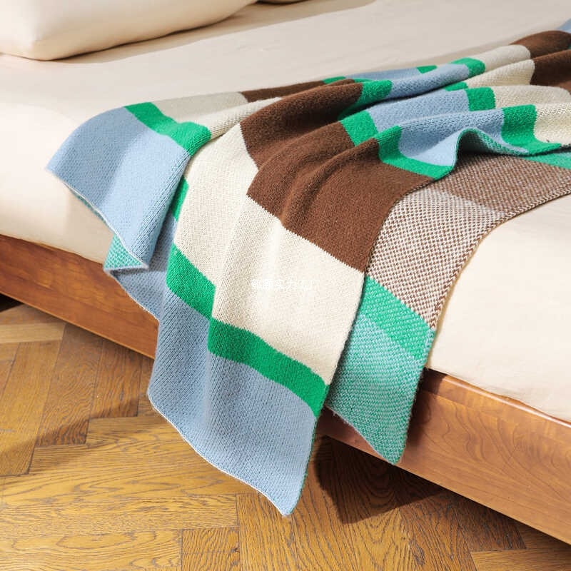 Pătură tricotată din fleece, în dungi, culoare maro cafeniu, stil Nordic, pentru canapea și lângă pat