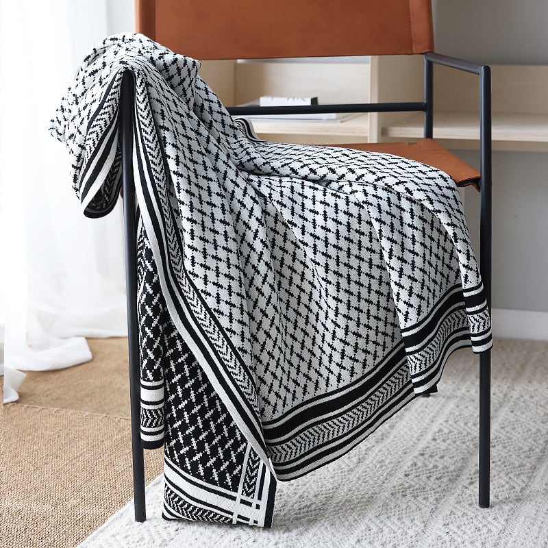Cuvertură tricotată în stil nordic — recomandată de designer, acrilic, model geometric, 300–499 g, pentru toate anotimpurile