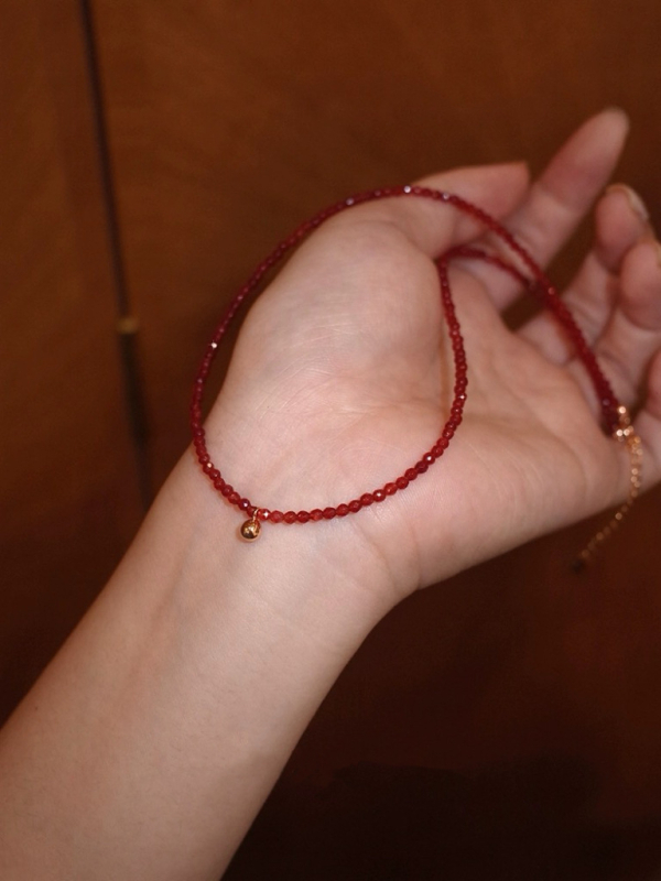 BYG kristály nyaklánc golyó lánccal, 31–40 cm