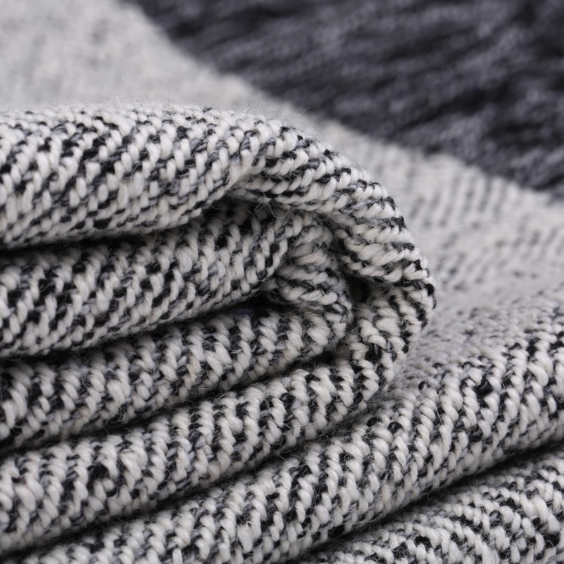 Pătură Raschel tricotată — fibră de poliester, 1000–1500 g, dungi, stil modern minimalist