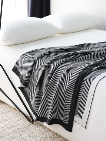 Pătură tricotată Nordic pentru canapea, model geometric, potrivită pentru toate anotimpurile, INS stil — Material: fibră acrilică