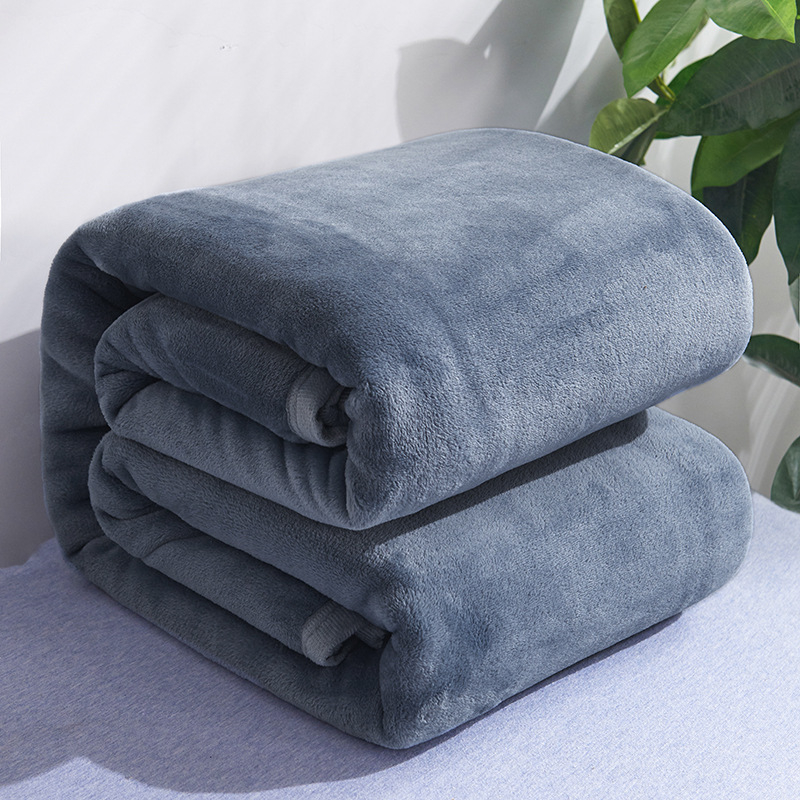 Mala deka od coral fleece-a za zimski odmor u studentskom domu i uredu, za jednu sofu