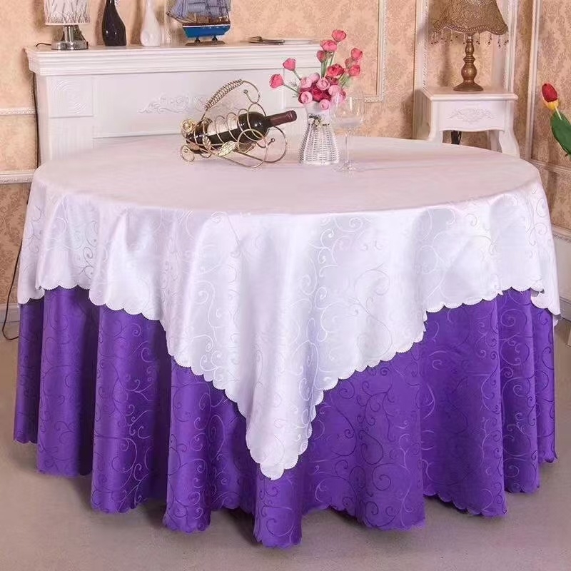 Viešbučio staltiesė – Prekės ženklas: Shangli Pavilion Furniture; Stilius: Vestuvės; Medžiaga: Satin; Kategorija: Kėdės užvalkalas; Stiliaus pozicija: Viešbutis